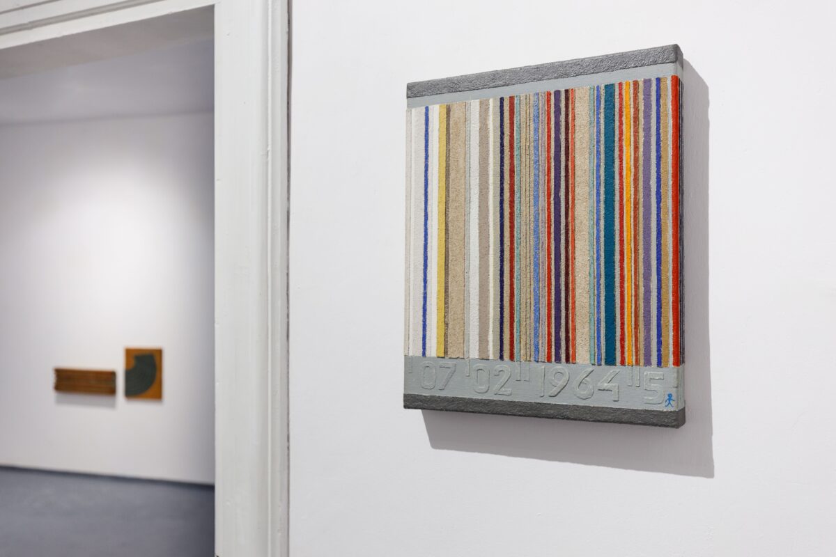 Price of time | 41x32.5x4.6cm | relief on canvas | 2011 Maciej Pęcak