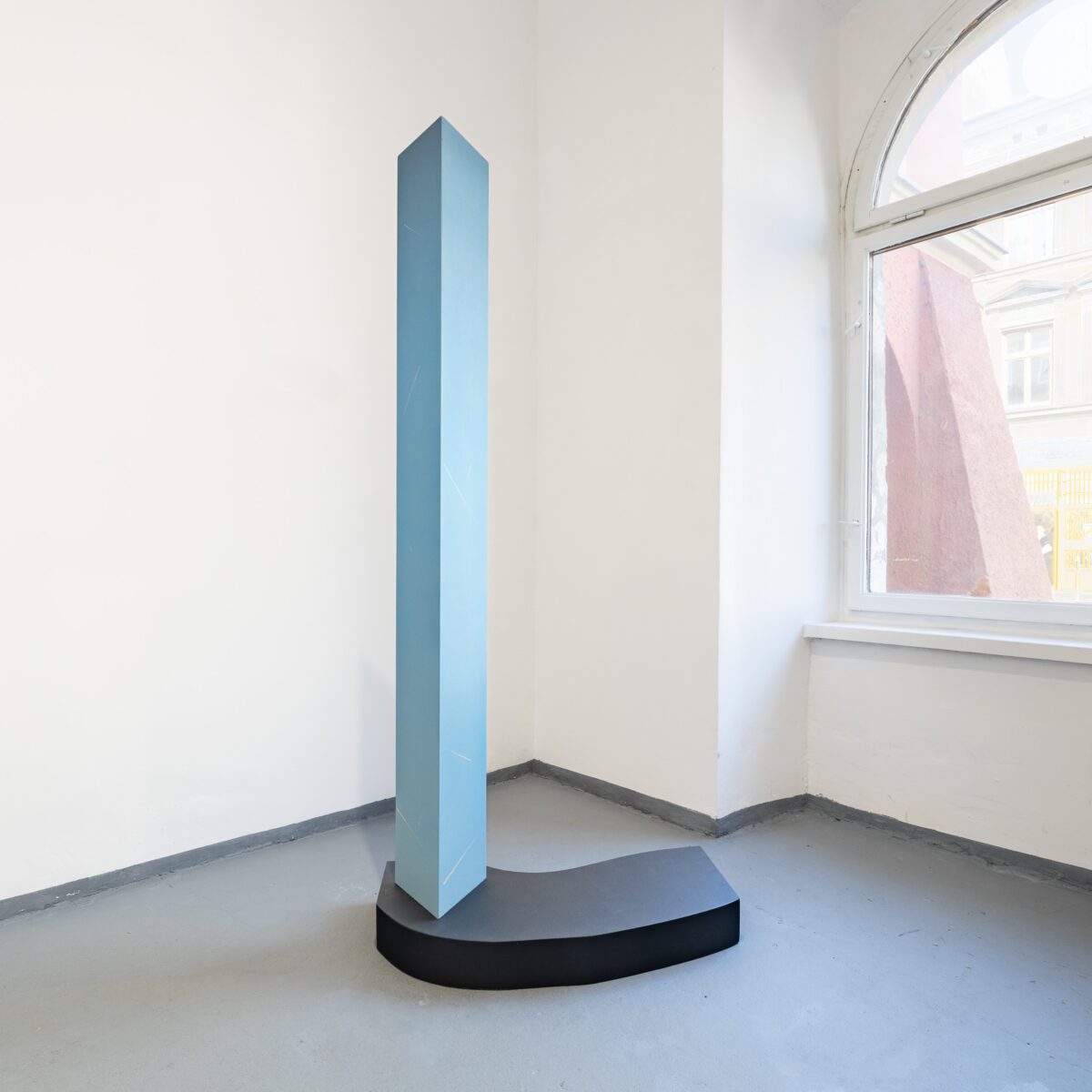 Kornel Janczy Chemitrails plywood, wood, acrylic paint 180 x 50 x 70 cm 2023 (4)